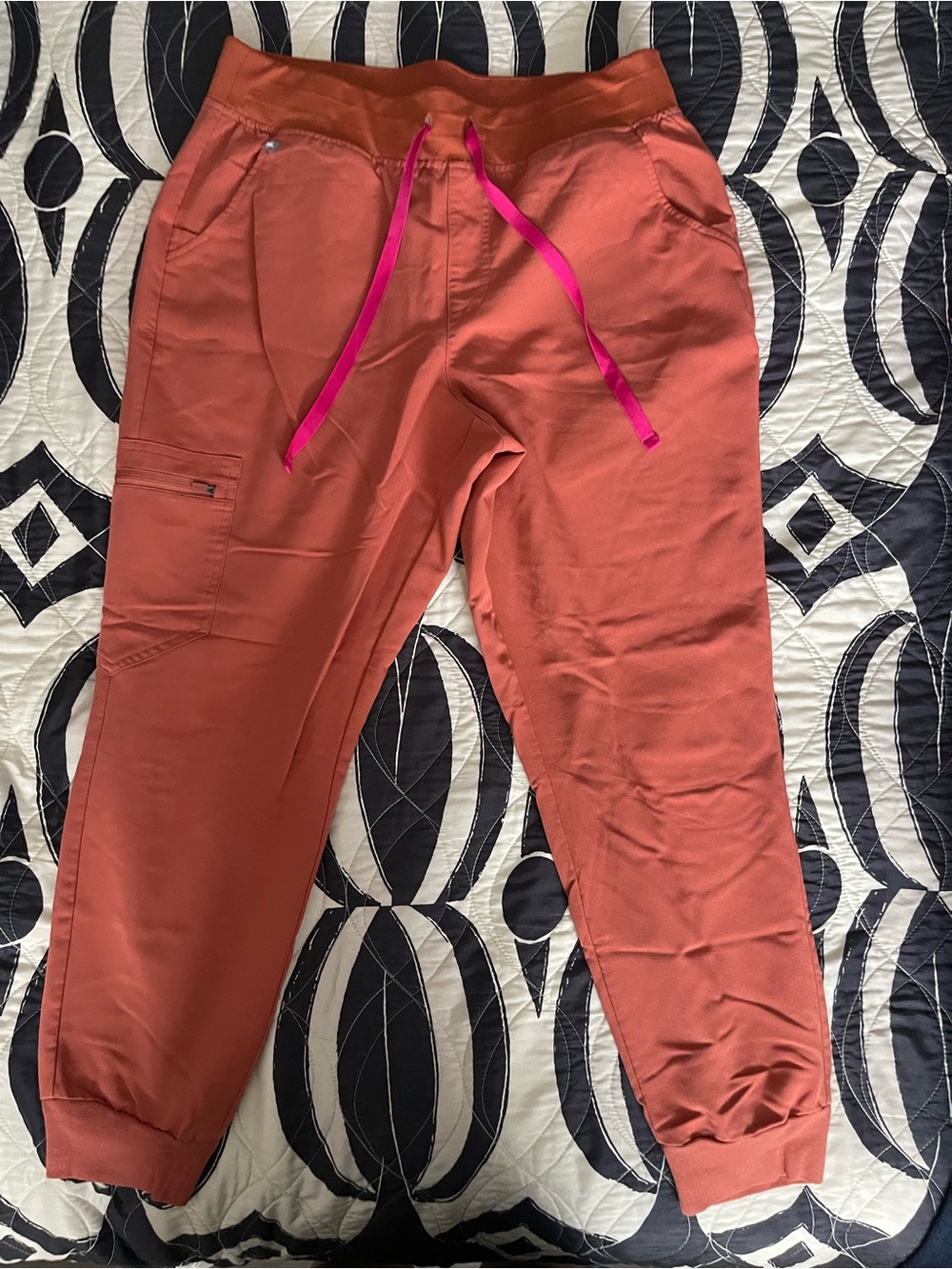 FIGS Zamora High Waisted 2.0 Jogger Scrub Pants Terracotta L Petite